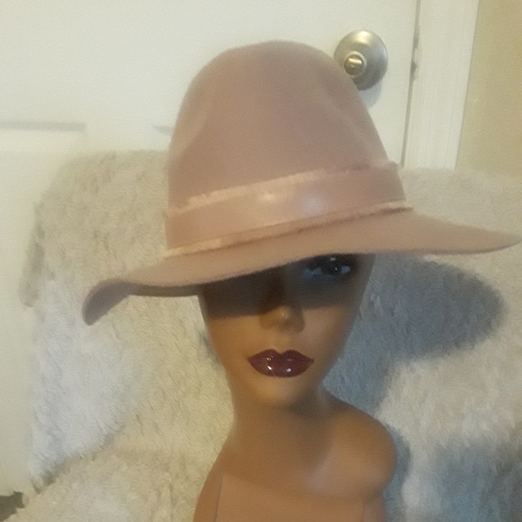 blush floppy hat